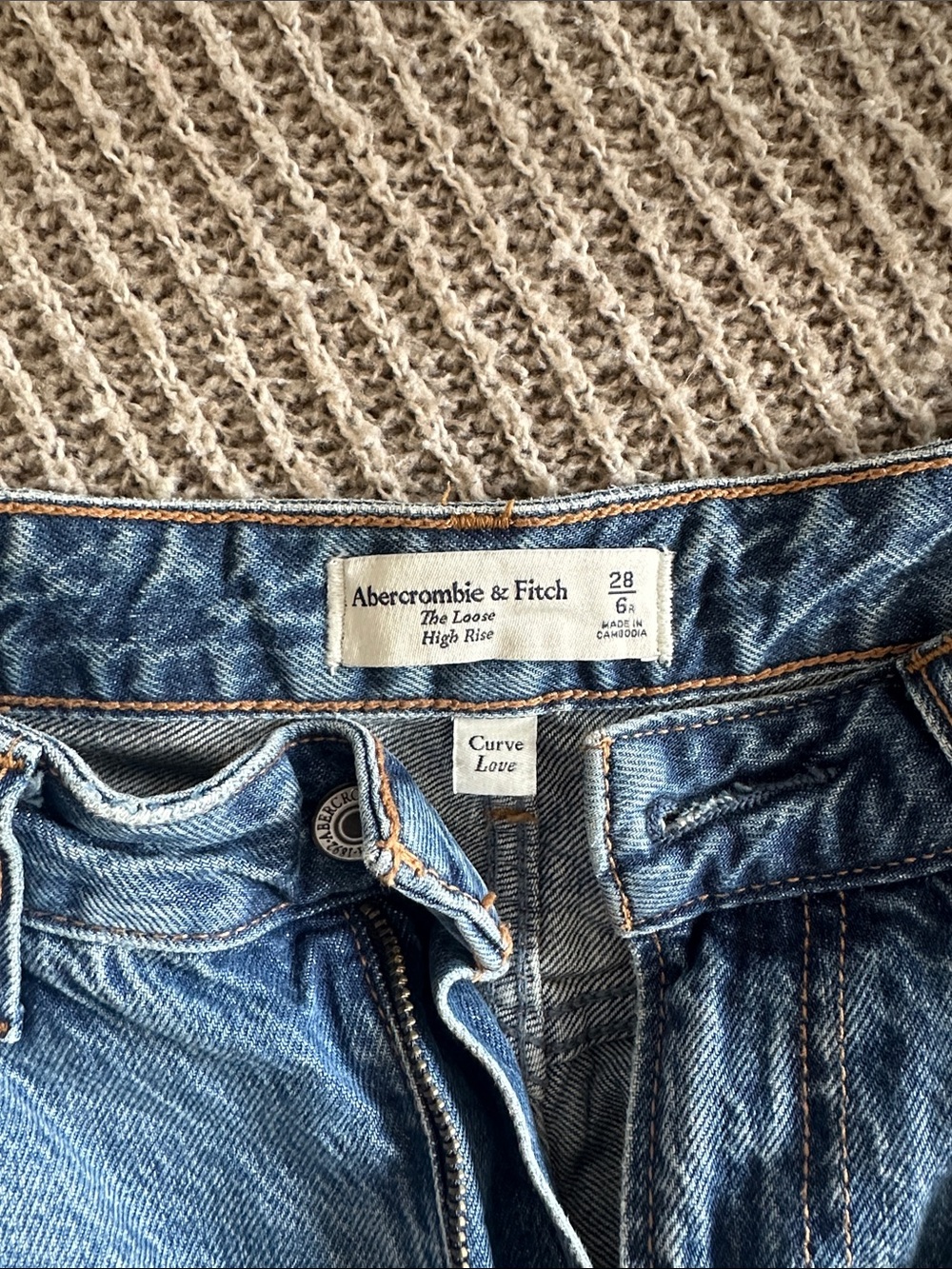 Abercrombie & Fitch Light Blue High-Rise Curve Love Jeans
